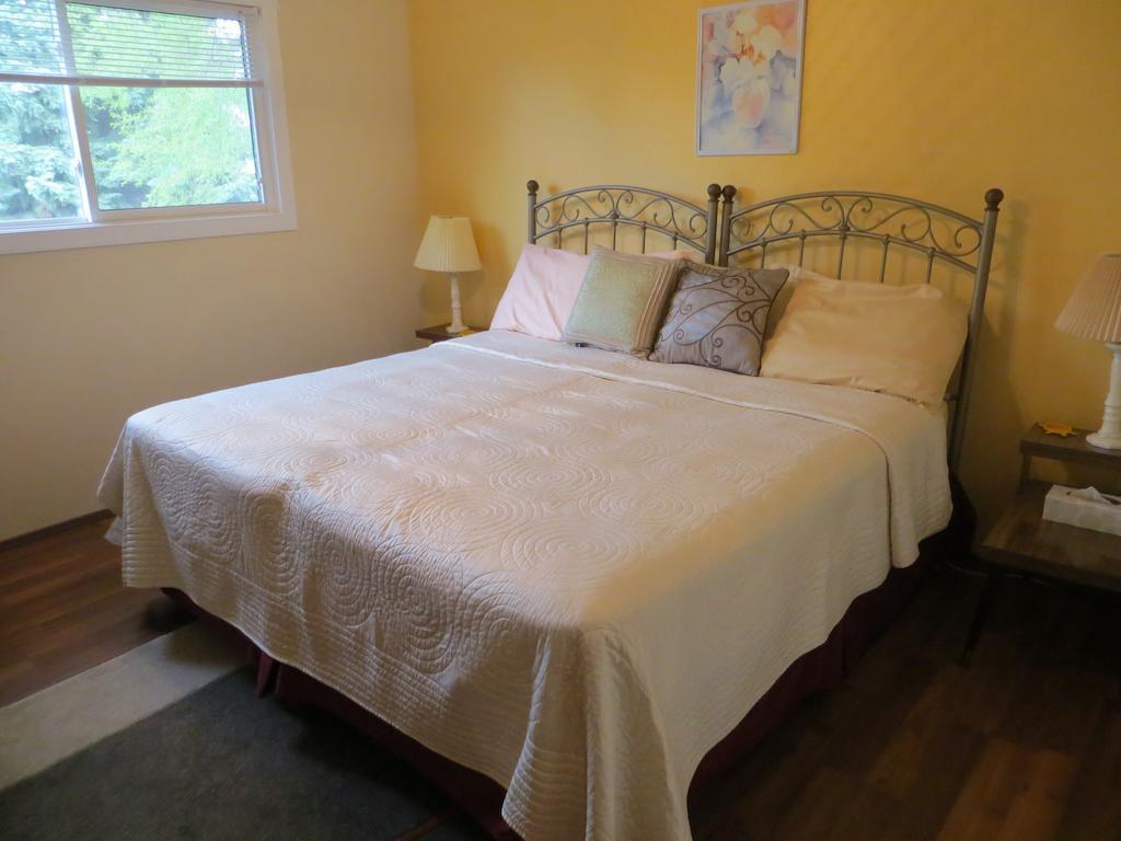 ساسكاتون Wild Rose Bed & Breakfast الغرفة الصورة